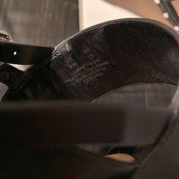 Bleecker & Bond Sandra Leather Wedge - Picture 5 of 8